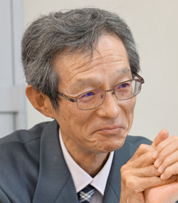 みんな暮らしやすいこの地域に愛着があります。と伊東校長。