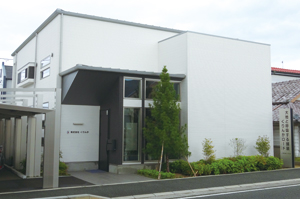 �i���j����񂩁E�����{�X